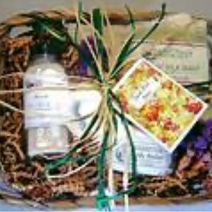 Luxurious Bath Gift Set with Natural Scents